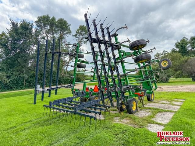 Image of John Deere 2210 equipment image 3