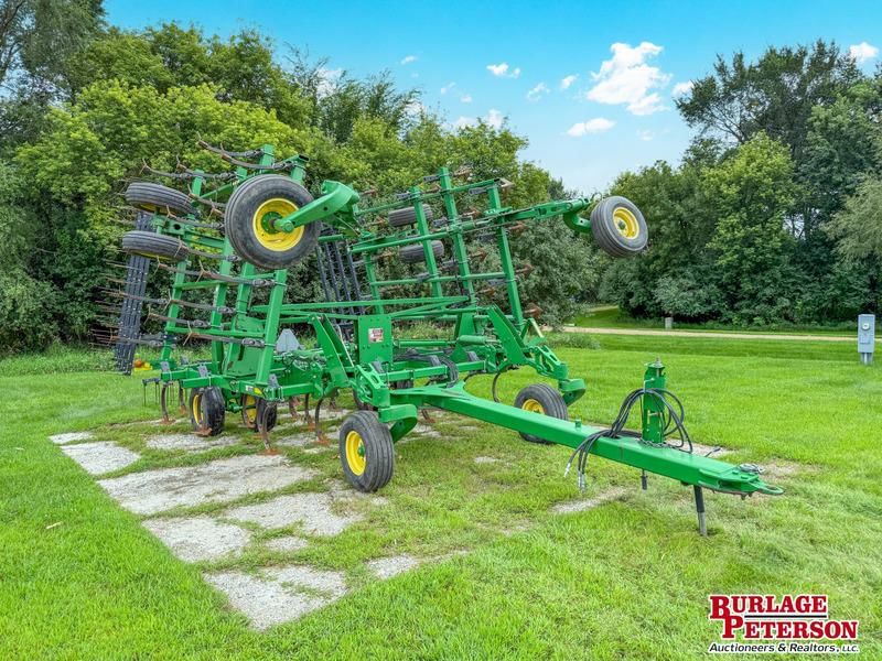 2011 John Deere 2210 Equipment Image0