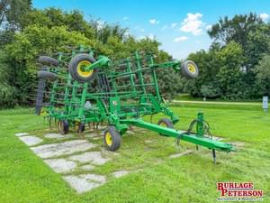 2011 John Deere 2210 Image