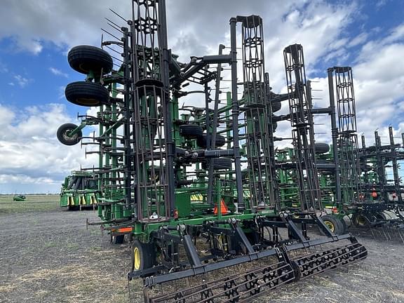 Image of John Deere 2210 equipment image 2