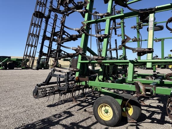 Image of John Deere 2210 equipment image 1