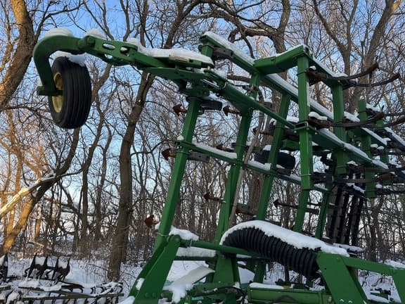 Image of John Deere 2210 equipment image 3