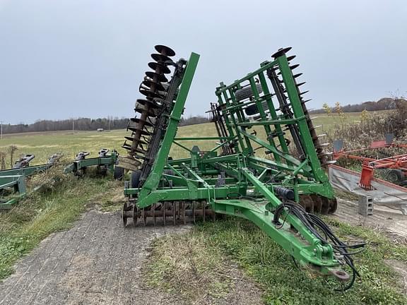 Image of John Deere 2310 equipment image 3