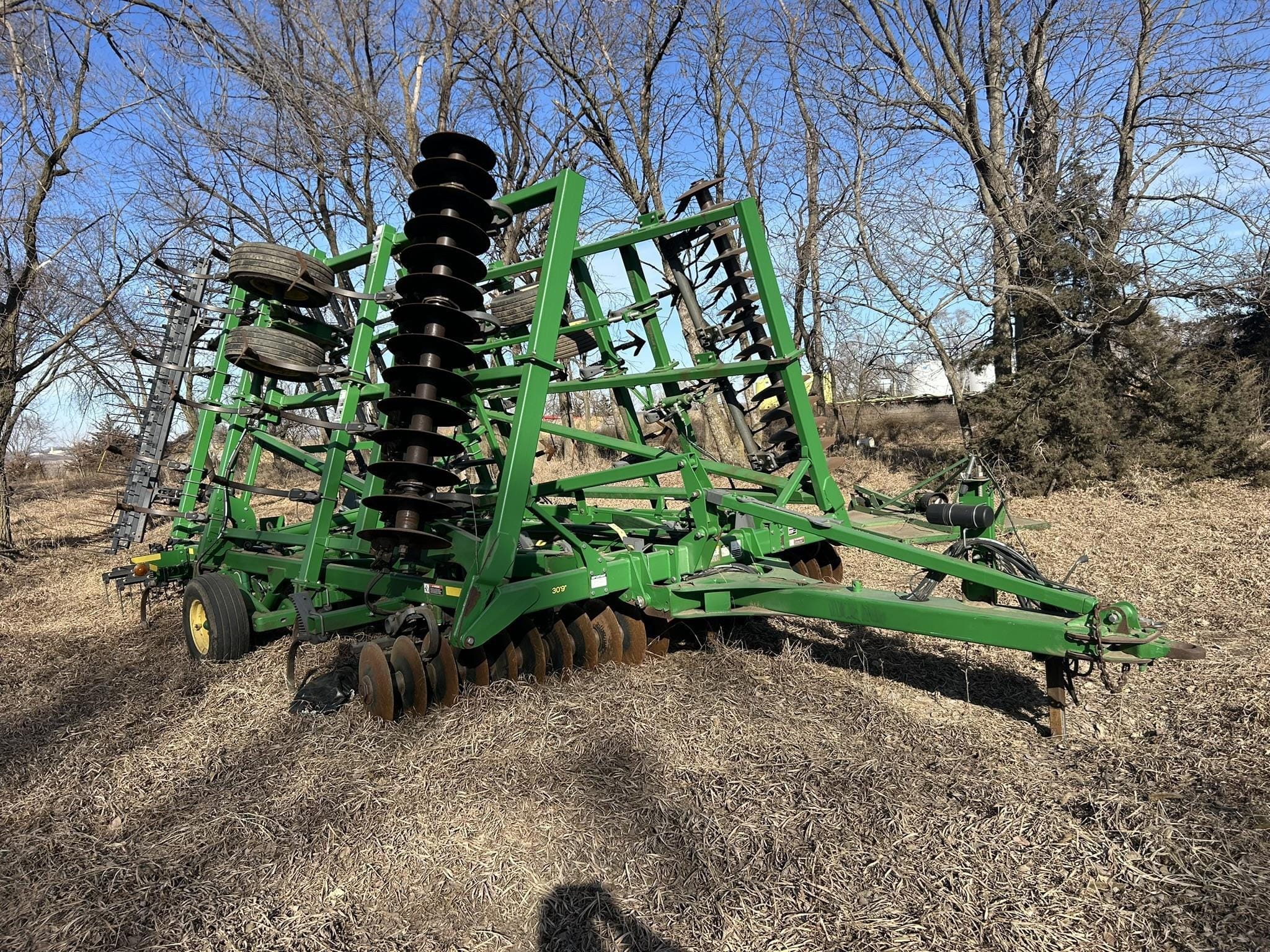 2011 John Deere 2310 Equipment Image0