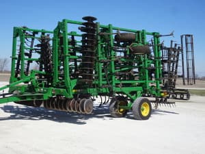 2011 John Deere 2310 Image