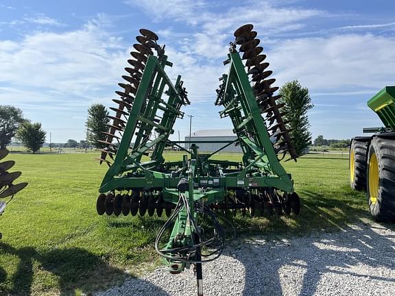 Image of John Deere 2310 equipment image 2