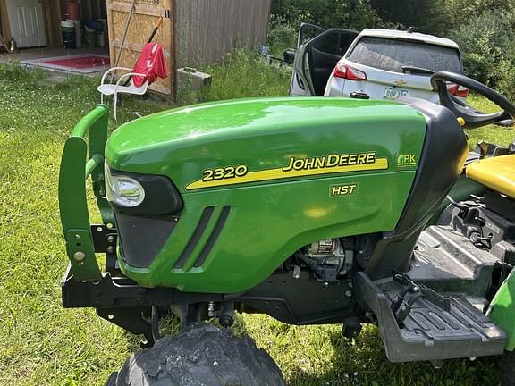 Image of John Deere 2320 equipment image 1