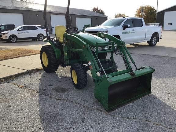 Image of John Deere 2320 equipment image 3