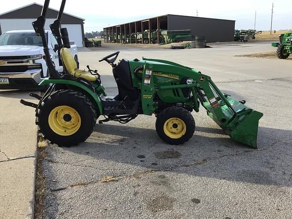 Image of John Deere 2320 equipment image 1