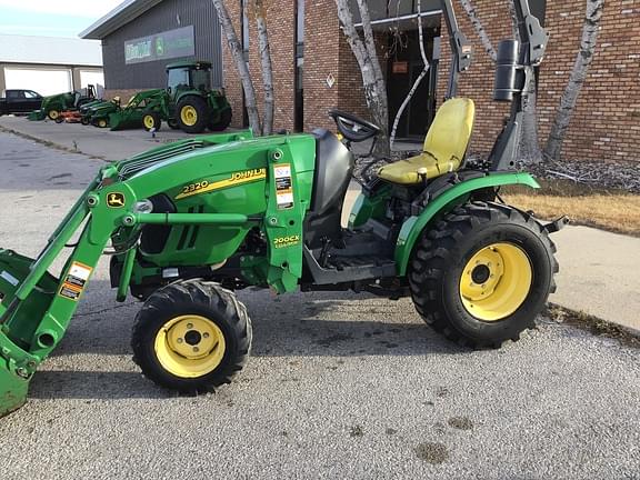 Image of John Deere 2320 Primary image