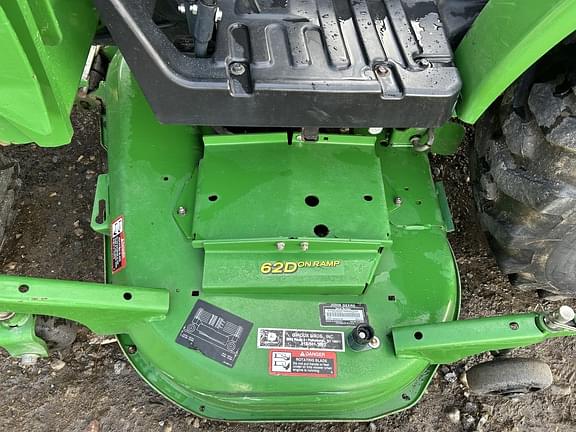 Image of John Deere 2320 equipment image 4