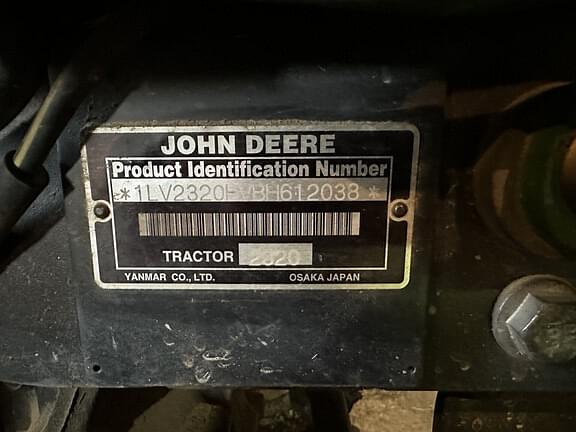 Image of John Deere 2320 equipment image 4
