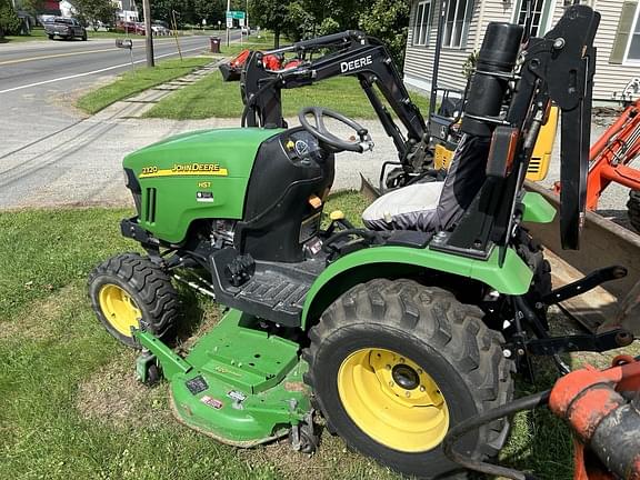 Image of John Deere 2320 equipment image 1