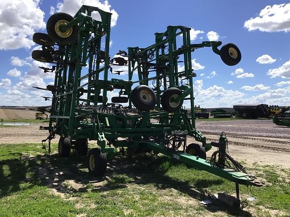 Image of John Deere 2410 equipment image 1