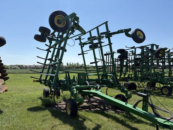 2011 John Deere 2410 Equipment Image0