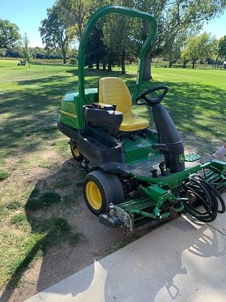 Image of John Deere 2500B equipment image 1