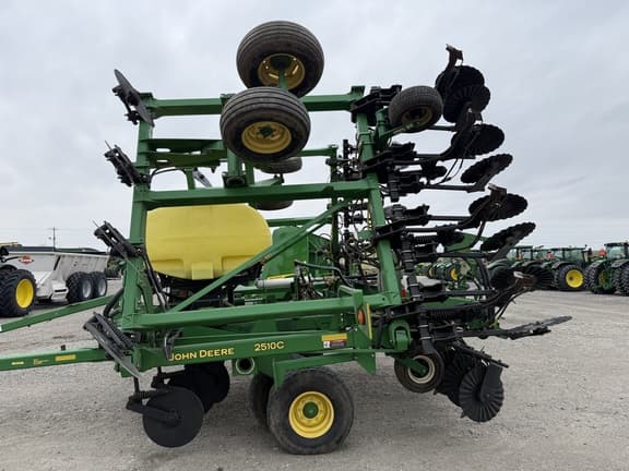 Image of John Deere 2510C equipment image 3