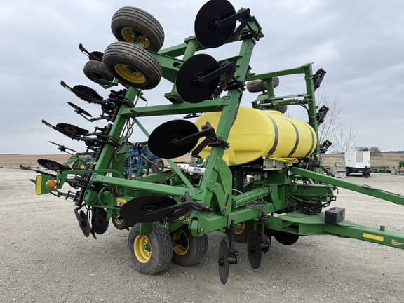 Image of John Deere 2510C equipment image 2