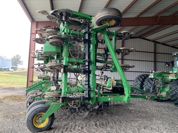 Image of John Deere 2510H equipment image 2