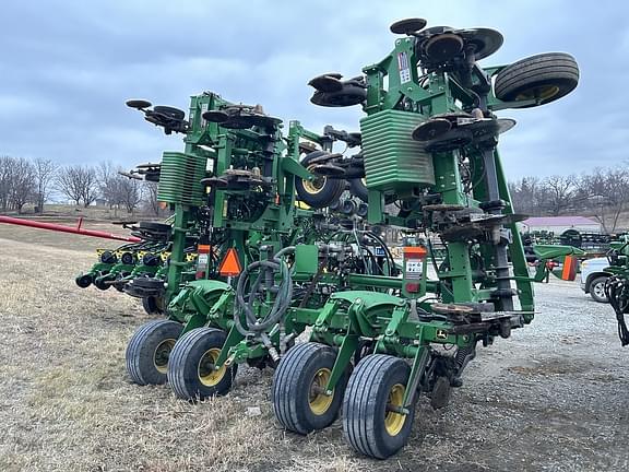 Image of John Deere 2510H equipment image 3