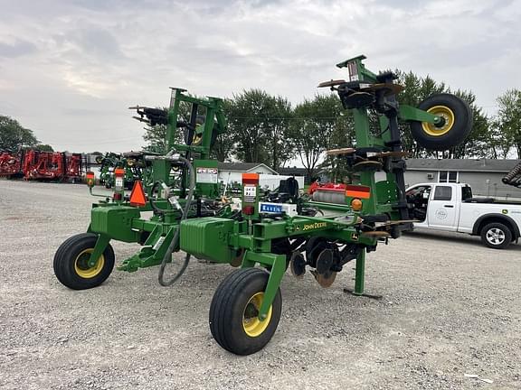 Image of John Deere 2510H equipment image 4