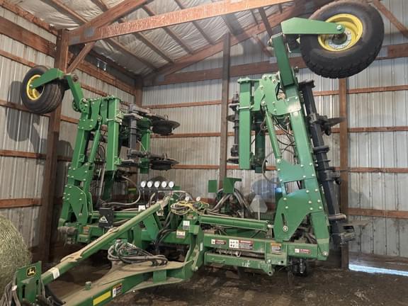 Image of John Deere 2510H equipment image 3