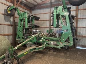 2011 John Deere 2510H Image