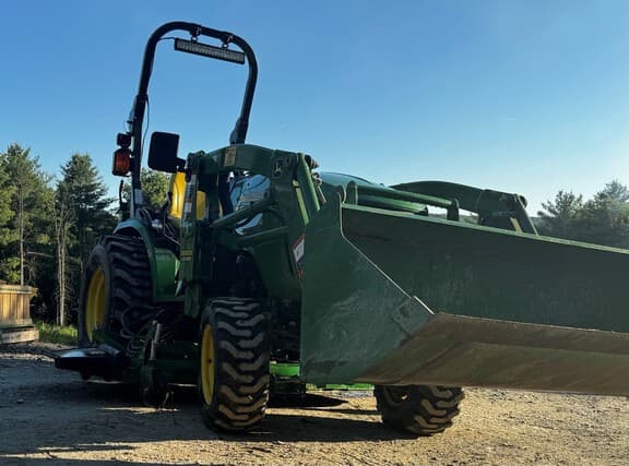 Image of John Deere 2520 equipment image 3