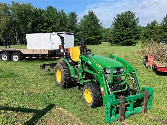 Image of John Deere 2520 equipment image 1