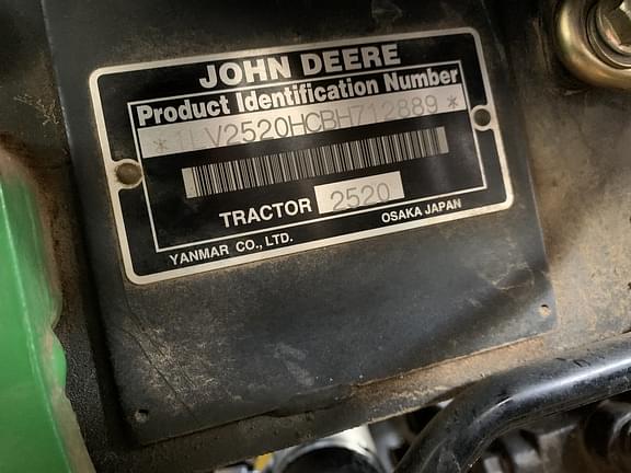 Image of John Deere 2520 equipment image 3