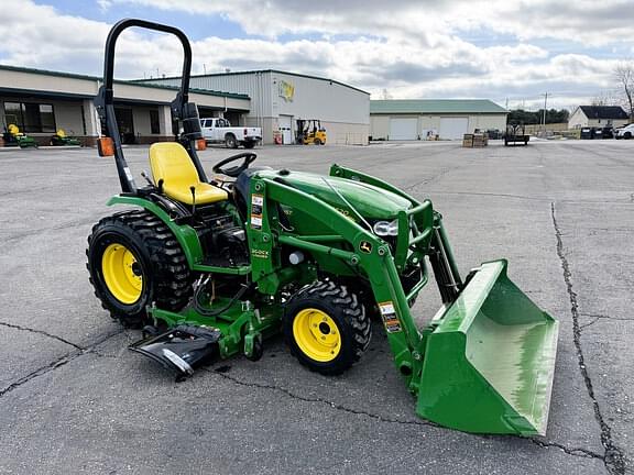 Image of John Deere 2520 equipment image 2