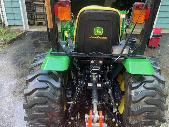 Image of John Deere 2520 Image 1