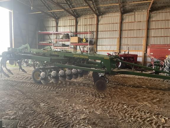 Image of John Deere 2700 Primary image