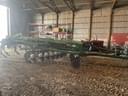 2011 John Deere 2700 Image