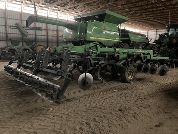 Main image John Deere 2700