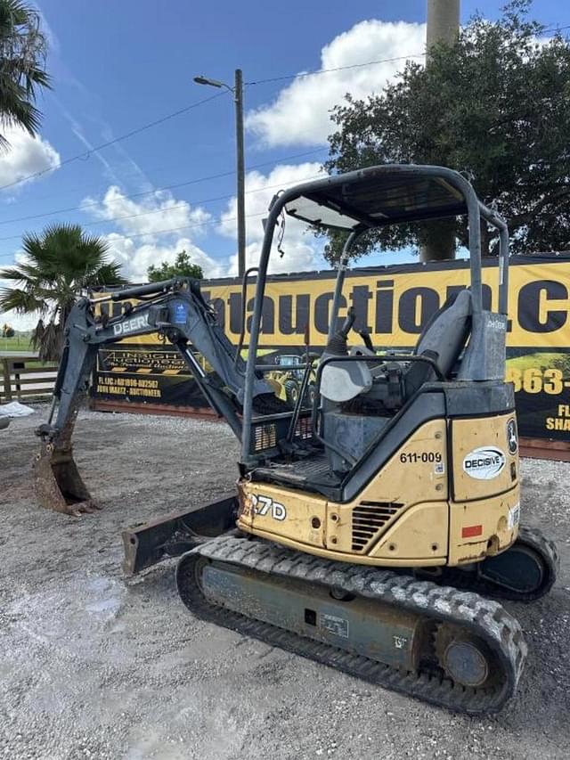 Image of John Deere 27D equipment image 1