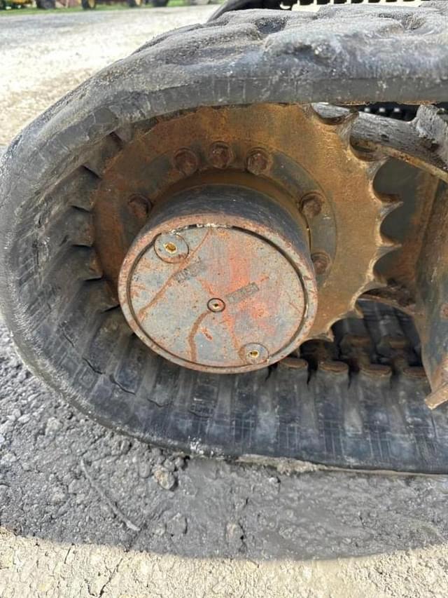 Image of John Deere 27D equipment image 3