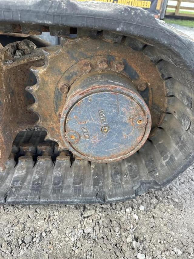 Image of John Deere 27D equipment image 2