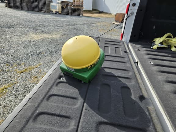 Image of John Deere StarFire 3000 Image 1