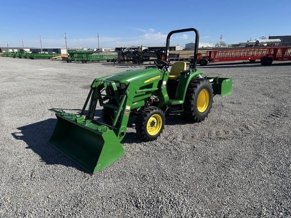 2011 John Deere 3032E Equipment Image0