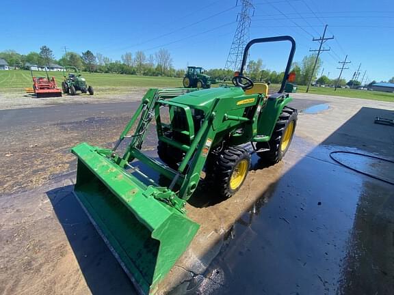 Image of John Deere 3032E Primary image
