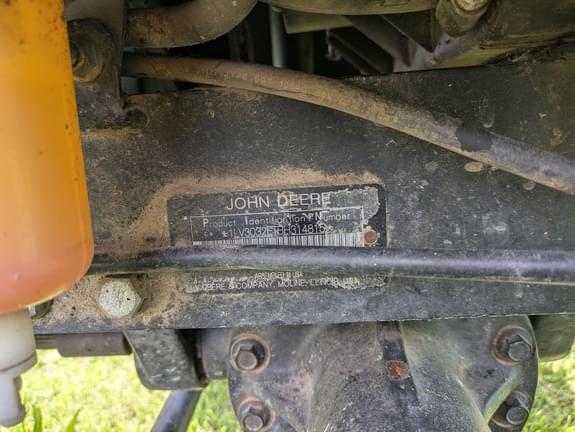Image of John Deere 3032E equipment image 4
