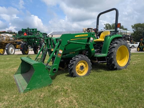 Image of John Deere 3032E Primary image