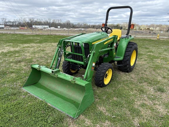 Image of John Deere 3032E Primary image