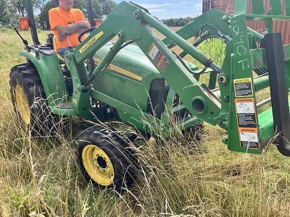 Image of John Deere 3032E Primary image