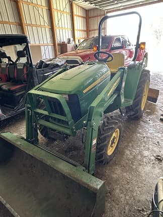 Image of John Deere 3038E equipment image 2