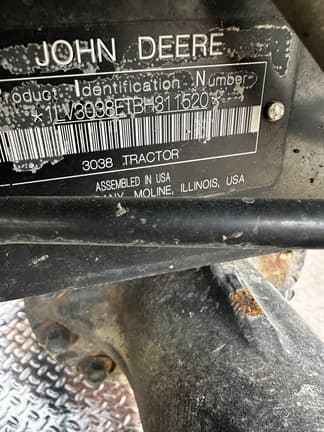 Image of John Deere 3038E equipment image 1