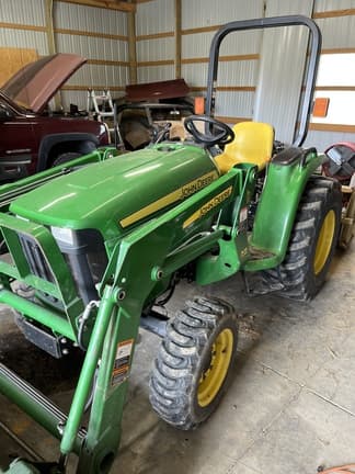 Image of John Deere 3038E equipment image 2