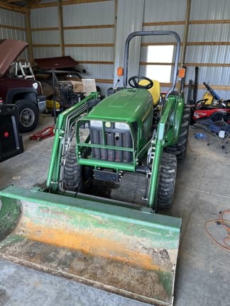 Image of John Deere 3038E equipment image 1