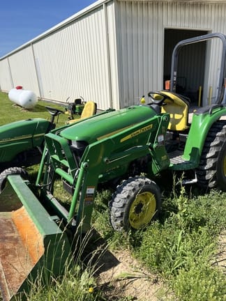 2011 John Deere 3038E Equipment Image0